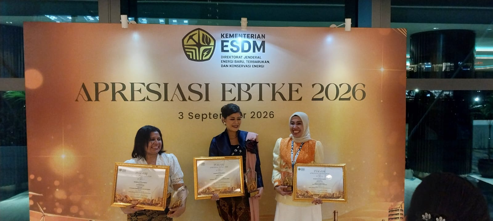 Perempuan Tangguh Penggerak Energi