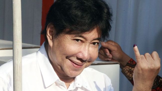 Obituari Guruh Soekarno putra, Membunyikan Sejarah Lewat Musik